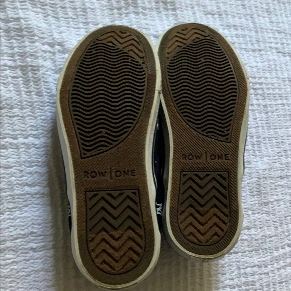Shoes - Picture 3 of 4
